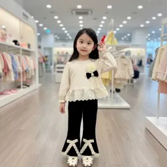 Quần áo thu đông bé gái, Set bộ len thỏ dáng Babydoll gắn hoa cao cấp cho bé gái (8–30kg)