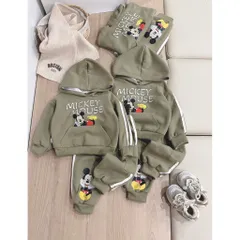 Quần áo thu đông bé trai, set bộ nỉ 2 da áo Hoodie Mickey kèm quần Jogger Tone màu rêu Hot trend cho bé 9-26kg