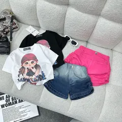Quần áo bé gái, set bộ cộc tay áo cotton họa tiết cô gái Wollode phối quần short rúm 2 bên hông cho bé 10-30kg