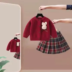 Váy bé gái, set áo len đỏ đính thỏ kèm chân váy kẻ xếp ly cho bé 10-30kg
