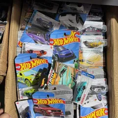 Xe mô hình Hot Wheels Basic 1:64 xe ô tô đồ chơi mini ngẫu nhiên xe đua mô hình sưu tầm