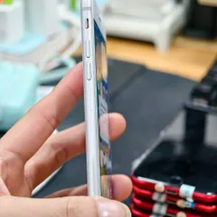 Iphone 8 64gb zin, hình thức khá, tặng sạc cáp 20w ngon, note màu khi mua (P133946)