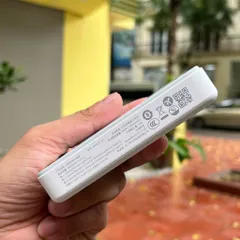 Sạc Dự Phòng ROMOSS 10000mAh 30W MagSafe - Tích hợp cáp C-L ,màu Trắng - NO BOX (P132422)