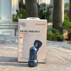 Tẩu sạc nhanh cho xe ô tô 48W, 2 cổng USB-A + USB-C Toocki (P131600)