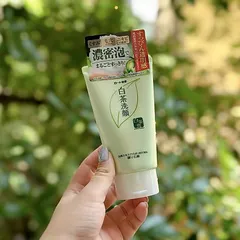 Sữa rửa mặt trà xanh cho da dầu mụn Rohto Shirochasou White Conc Nhật Bản 120g