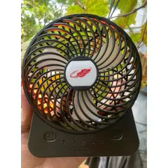 Quạt để bàn Gongtian GT532s nhỏ gọn siêu siêu mát , sử dụng 2 pin 18650 đi kèm cho thời gian sử dụng cực lâu  siêu bền .