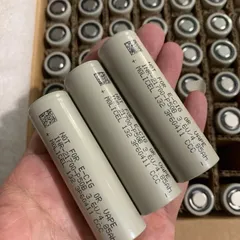 Pin 21700 Molicell P50B , xả cao 60A ,dung lượng 5000mah,giành cho đèn pin công suất cao và các thiết bị điện cần xả cao