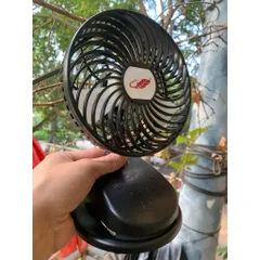 Quạt kẹp để bàn Gongtian F15 , siêu mạnh , có đảo gió , sử dụng 2 pin 18650 tháo rời đi kèm , động cơ ko chổi than êm ái