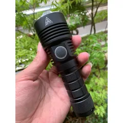 Đèn pin Jkk70s , led sfq75 , sáng 4500 lumen , chiếu xa 400m , kèm pin 21700 , 5000mah