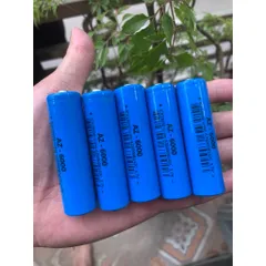 Pin 18650 AZ mới 100%   , dung lượng cao ~3000-3200mah , sử dụng cho đèn pin và các thiết bị điện tử ……