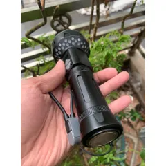 Đèn pin siêu sáng G20 , gồm 1 led chiếu xa , 8 led chiếu toả + đèn thân led cob 3 nhiệt màu , kèm pin sạc 21700