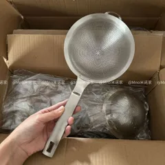 Rây lọc inox 304 nguyên khối cao cấp có tay cầm, lọc cháo, lọc bột đa năng