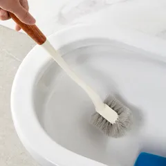 Chổi cọ vệ sinh bồn cầu UYIKU Nhật Bản cước cứng, có tay cầm cán gỗ chắc chắn