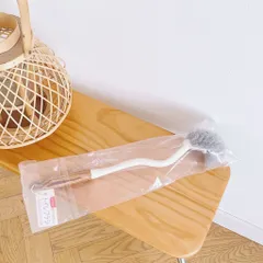 Chổi cọ vệ sinh bồn cầu UYIKU Nhật Bản cước cứng, có tay cầm cán gỗ chắc chắn