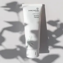 Sữa rửa mặt cho da nhạy cảm Sensitive Cleanser - Living Nature