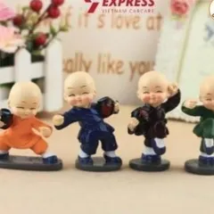 4 Chú Tiểu Múa Võ Túy Quyền Ôm Bình Rượu Nhà Sư Trang Trí Giá Rượu Trang Trí Máy Tính Để Bàn Văn Phòng (APS)