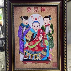 Tranh THỐ NHI THẦN - có khung hoàn thiện. KT 19*25cm - 28*38cm và 38*48cm cực đẹp