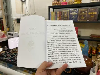 Ấn Phẩm Phật Giáo - Kinh Diệu Pháp Liên Hoa bìa vàng