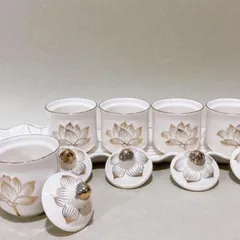 Bộ án 5 ly nước thờ cúng có nắp - Sứ Bạch Ngọc Sen Nổi cực đẹp