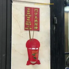 cắm nhang bông hồng đỏ treo có hoả tốc