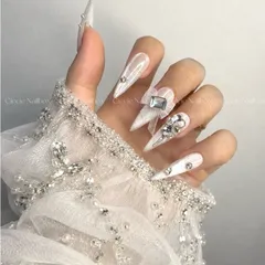 Nailbox Thiết Kế Mắt Mèo Bạc Đính Đá Khối Nơ Sang Trọng [Cie-02]