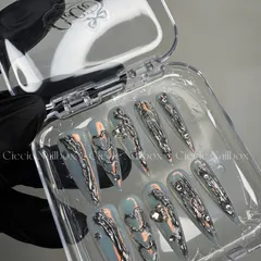 Nail Box Thiết Kế Y2K Tráng Gương Bạc Nổi Đính Đá Trái Tim [Cie-23]