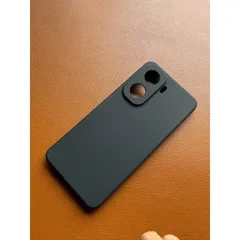 Ốp lưng dẻo Vivo iQOO Neo 11 (màu đen) khoét mắt bảo vệ Camera