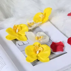 Hoa lan hồ điệp bằng sáp