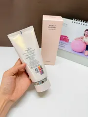 Sữa rửa mặt dưỡng ẩm da Ohui Miracle Moisture Cleansing Foam 200ml