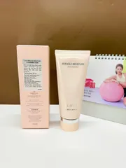 Sữa rửa mặt dưỡng ẩm da Ohui Miracle Moisture Cleansing Foam 200ml