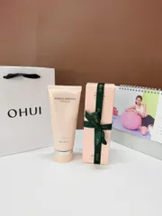 Sữa rửa mặt dưỡng ẩm da Ohui Miracle Moisture Cleansing Foam 200ml
