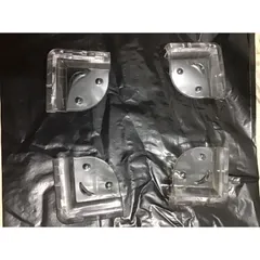 4 Miếng bịt góc bàn, miếng bọc cạnh bàn, bịt góc vuông bằng silicon