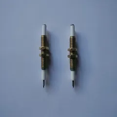 2 cọc sứ đánh lửa bếp gas âm đa năng