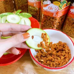 Muối tôm Như Ý loại hạt to giòn rụm nguyên con tôm khô hũ 400gr