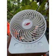 Quạt để bàn Gongtian GT532s nhỏ gọn siêu siêu mát , sử dụng 2 pin 18650 đi kèm cho thời gian sử dụng cực lâu  siêu bền . 863868