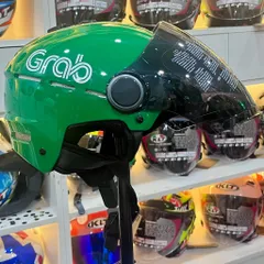 Nón Bảo Hiểm 2/3 Varo P10 Lên Tem Grab Xanh Kèm Kính Chắn Bụi – Mũ Bảo Hiểm Nam Nữ