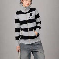 Áo khoác len cardigan nữ kiểu sọc ngang cổ trụ phối dây kéo vàng