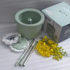 Bộ cây lau nhà xoay tay LocknLock  ETM498MIT  Corner 2 bông lau