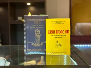 COMBO 2 Quyển Gồm Kinh Dược Sư và Vở Chép Kinh In Mờ Dược Sư Tập Chép Kinh Tu Tập
