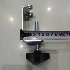 kẹp bàn ốc m10 dày 5mm tháo máy tay vặn nhựa hàng mới
