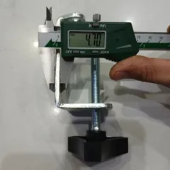 kẹp bàn ốc m10 dày 5mm tháo máy tay vặn nhựa hàng mới