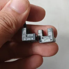 sensor cảm biến quang càng cua các hãng Panasonic PM-L25 L45 L45 P T45 5-24V hai ngõ ra đảo trạng thái tháo máy