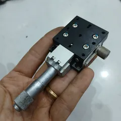 bàn trượt tinh chỉnh một trục 40x40 dùng panme 0.01 mm ray con lăn độ chính xác cao hành trình 13mm có vạch