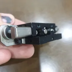 bàn trượt tinh chỉnh một trục 40x40 dùng panme 0.01 mm ray con lăn độ chính xác cao hành trình 13mm có vạch