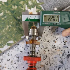 [12025] vít me cơ bi đai nhựa phi 12 bước 2.5 trục 6 tháo máy