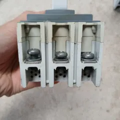 CB tổng tủ điện 3 pha ABB GERMANY tháo tủ chất lượng cao