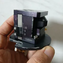 [standa sigmakoki] bộ nâng hạ standa vuông 40x40 hành trình 13mm