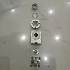 chân đế nhôm nguyên khối kèm thấu kính chỉnh tiêu cự