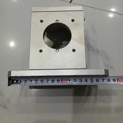 hộp nhôm có lỗ dày 11mm rãnh hạt đậu chỉnh góc xoay chế đầu tiện phay chống tâm