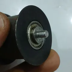 ru lô con lăn thép có mép gờ đường kính 30 2 vòng bi 698 ốc M5 đai nhám băng chuyền
